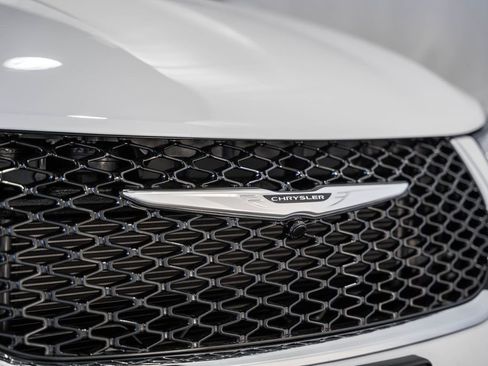 New 2026 Chrysler Pacifica Select image 7