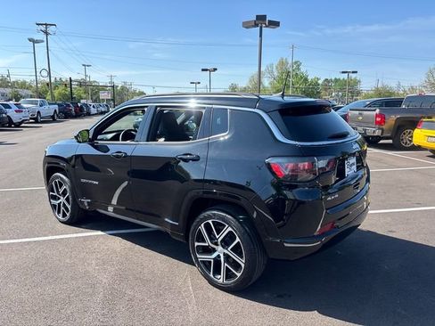 Used 2024 Jeep Compass Limited w/ Elite Group AWD/4WD image 4