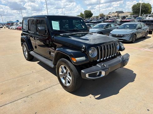 Used 2021 Jeep Wrangler Unlimited Sahara w/ Cold Weather Group AWD/4WD image 7