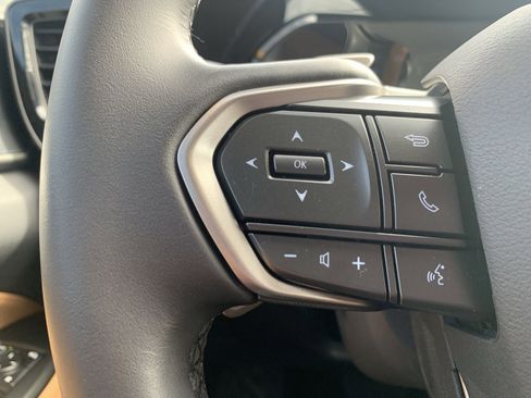 Certified 2025 Lexus NX 250 FWD w/ Towing Package (2000 Lbs) image 19