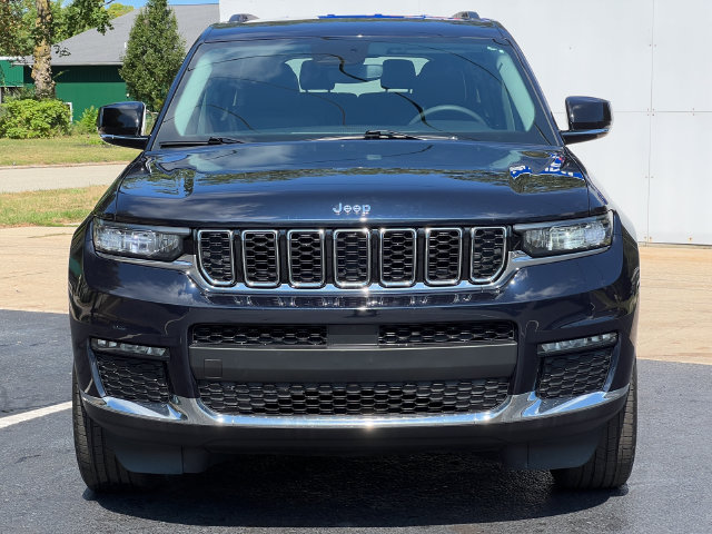 Used 2023 Jeep Grand Cherokee L Limited w/ Trailer Tow Group (B) AWD/4WD image 49