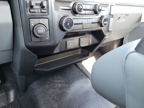 New 2026 Ford F600 4x4 Regular Cab Super Duty w/ XL Chrome Package image 25