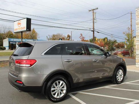 Used 2018 Kia Sorento L image 5