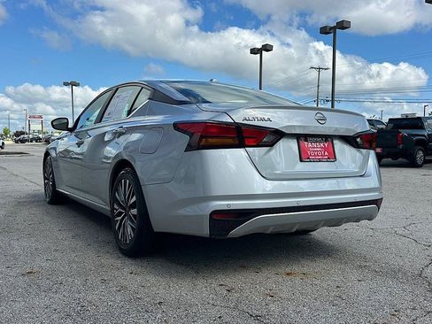 Used 2025 Nissan Altima 2.5 SV FWD image 3