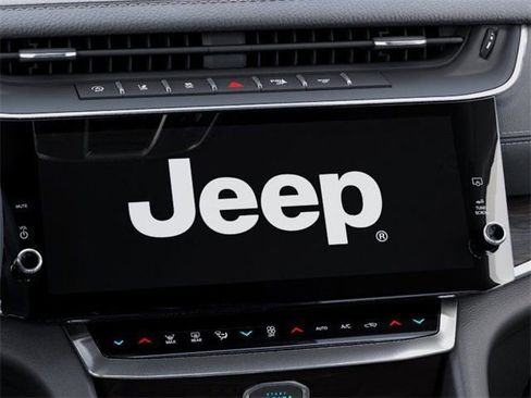 New 2026 Jeep Grand Cherokee Altitude RWD image 18