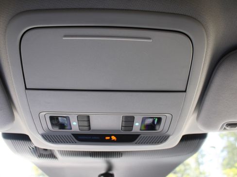 Used 2025 Ford Explorer Active w/ Active Comfort Package RWD image 55