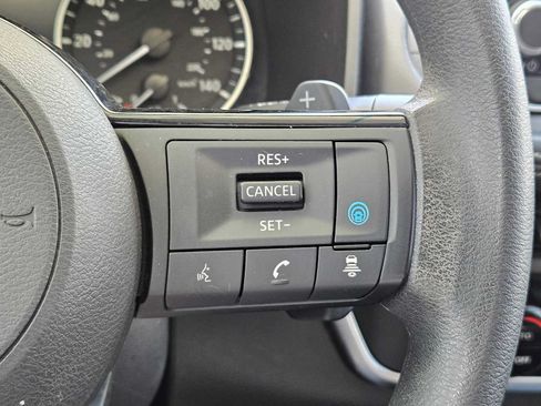 Used 2023 Nissan Rogue SV FWD image 19