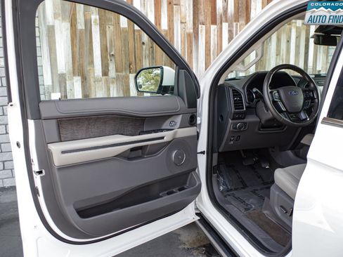 Used 2019 Ford Expedition Limited w/ Special Edition Package AWD/4WD image 10