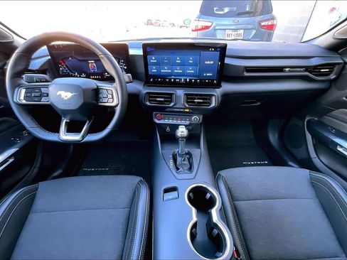 Used 2025 Ford Mustang Coupe image 16