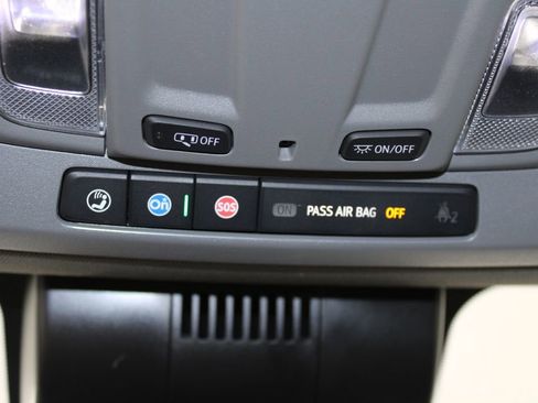 Used 2024 Chevrolet Silverado 1500 Custom image 50