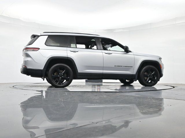 Used 2023 Jeep Grand Cherokee L Altitude AWD/4WD image 34