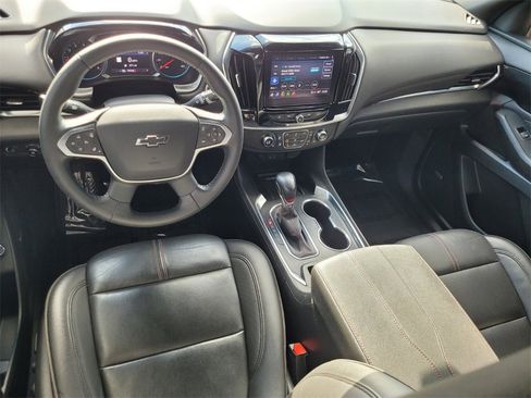 Used 2022 Chevrolet Traverse RS image 10