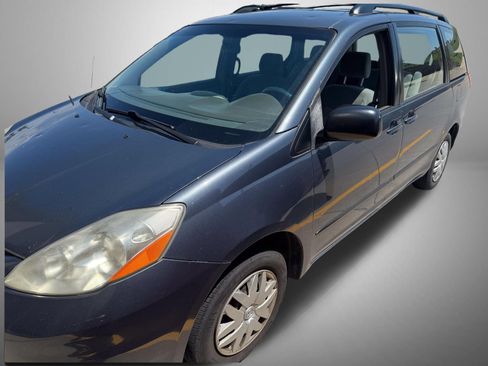 Used 2008 Toyota Sienna CE FWD image 3