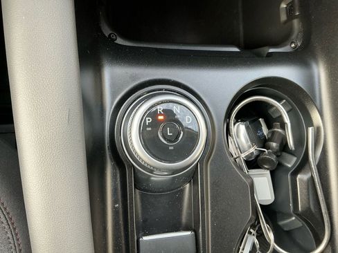 Used 2025 Ford Explorer Active image 20