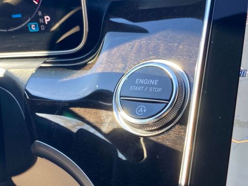 New 2026 Mercedes-Benz C 300 4MATIC Sedan image 29