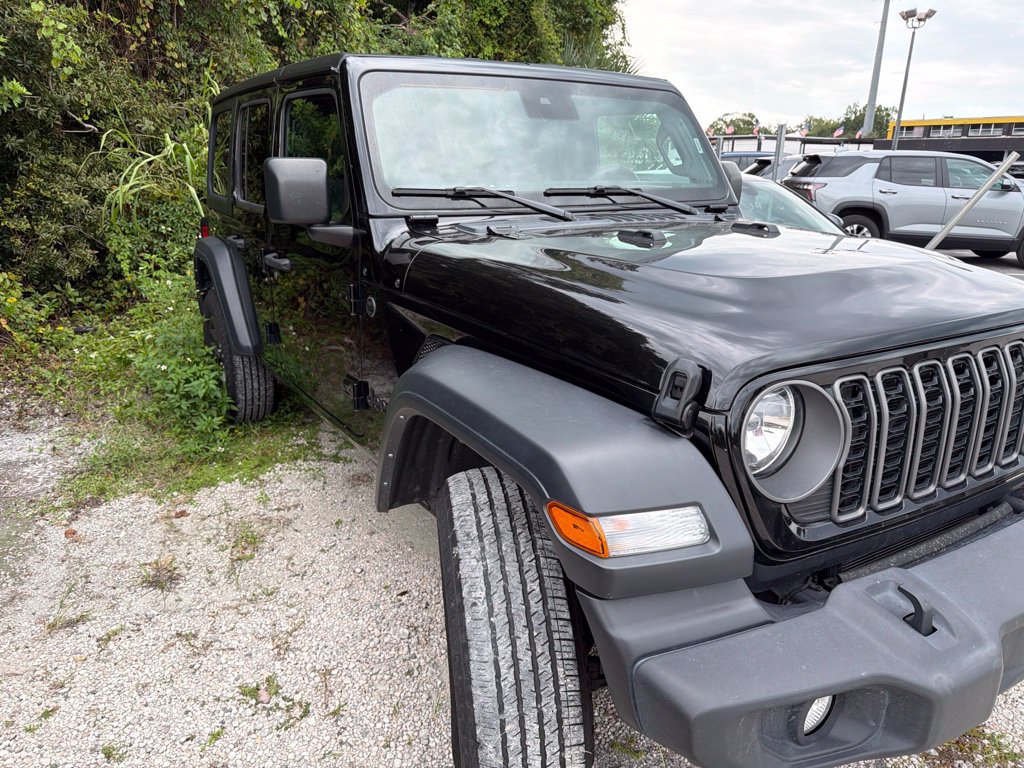 Used 2025 Jeep Wrangler Unlimited Sport AWD/4WD image 7