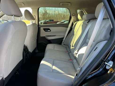 Used 2024 Nissan Rogue SV AWD/4WD image 15