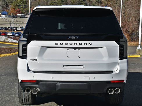 New 2026 Chevrolet Suburban Z71 w/ Comfort Package image 7