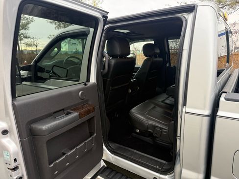 Used 2015 Ford F250 Platinum image 18