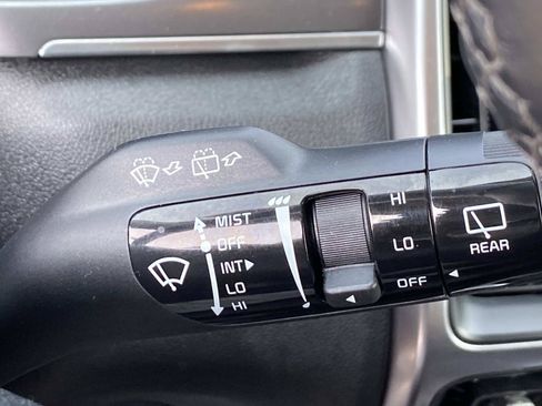 Used 2023 Kia Sorento S FWD image 19