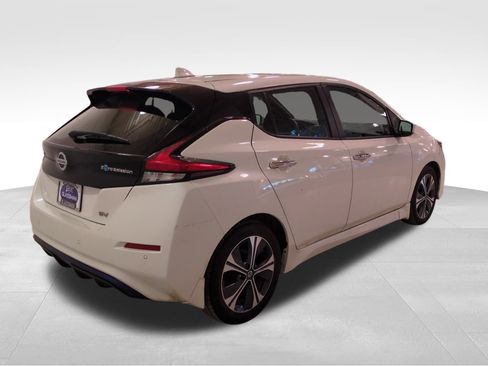 Used 2022 Nissan Leaf SV image 4