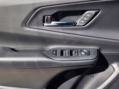 New 2026 Toyota Prius Plug-In Hybrid FWD image 19