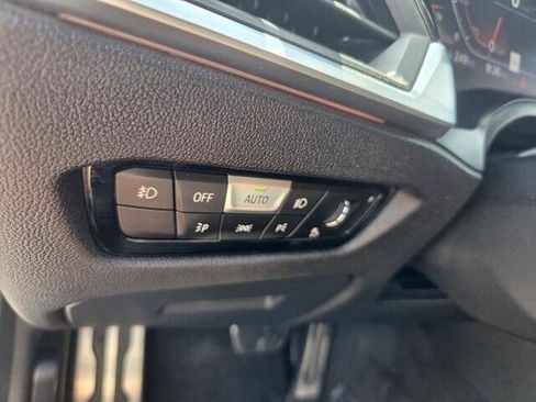 Used 2021 BMW 330i Sedan w/ M Sport Package RWD image 15