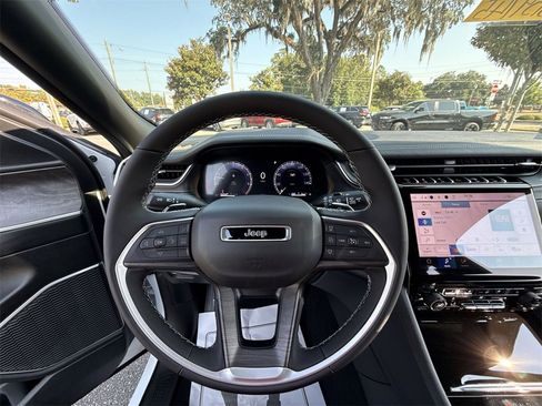 New 2025 Jeep Grand Cherokee L Limited w/ Luxury Tech Group II image 14