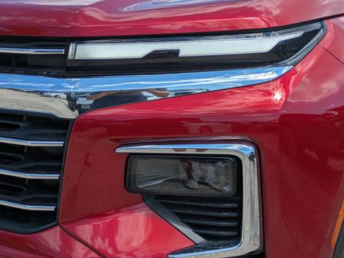 New 2025 Chevrolet Traverse LT image 30