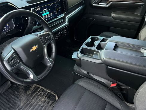 Used 2022 Chevrolet Silverado 1500 LT image 14