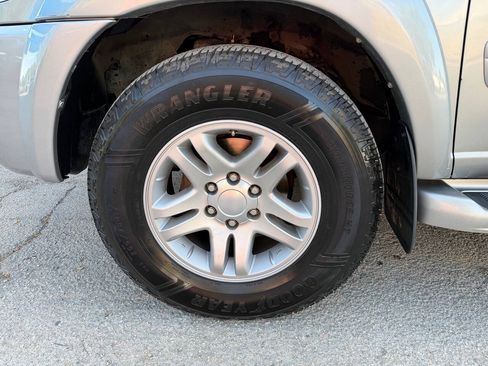 Used 2006 Toyota Sequoia SR5 RWD image 14