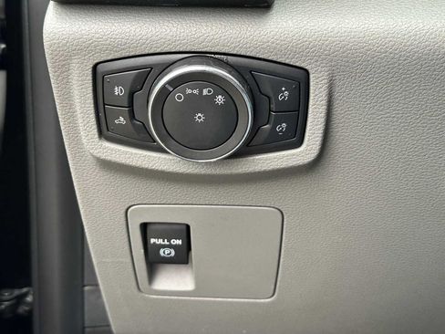 Used 2017 Ford F150 XL w/ Equipment Group 101A Mid AWD/4WD image 15