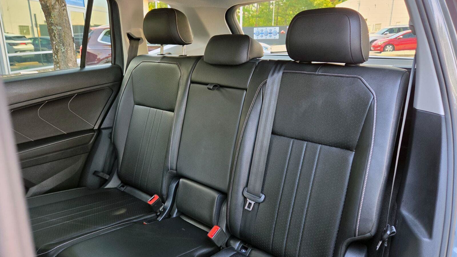 Certified 2023 Volkswagen Tiguan SE AWD/4WD image 44