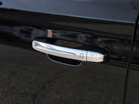 Used 2019 Cadillac Escalade Platinum image 46