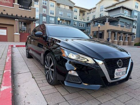 Used 2021 Nissan Altima 2.5 SR FWD image 22
