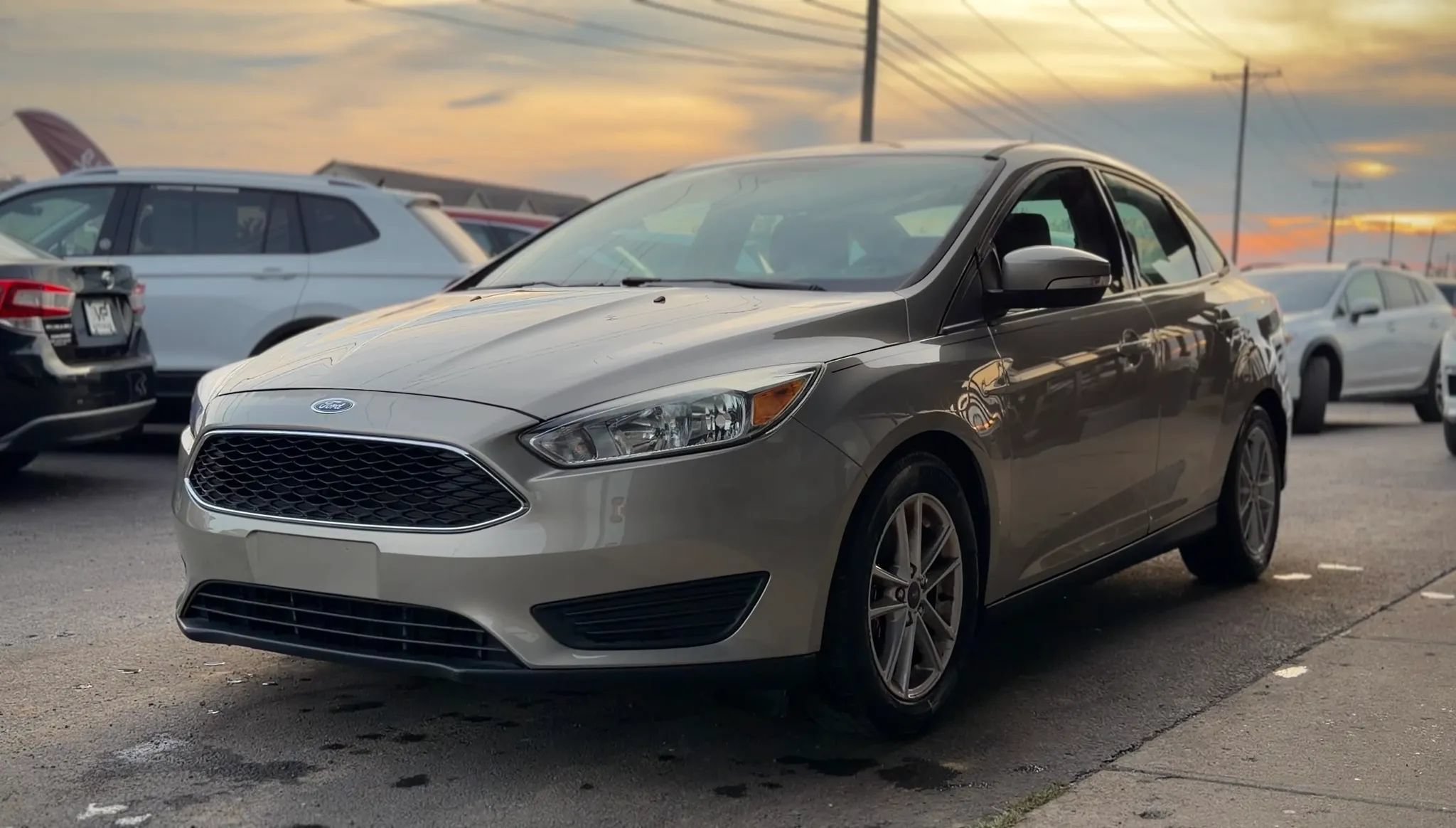 Used 2016 Ford Focus SE w/ SE Power Seat Package FWD image 5