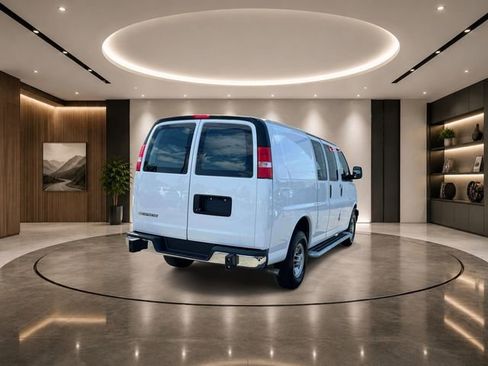 Used 2024 Chevrolet Express 2500 w/ Driver Convenience Package RWD image 6