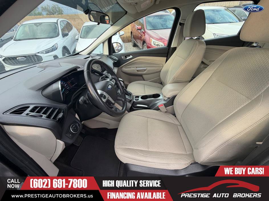 Used 2017 Ford C-MAX SE w/ Equipment Group 201A FWD image 3