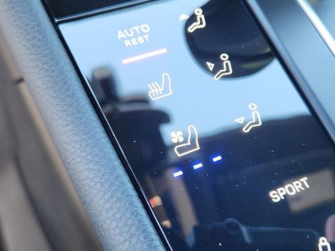 New 2026 Porsche Macan S image 18