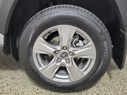 Used 2025 Toyota RAV4 XLE w/ Convenience Package FWD image 8