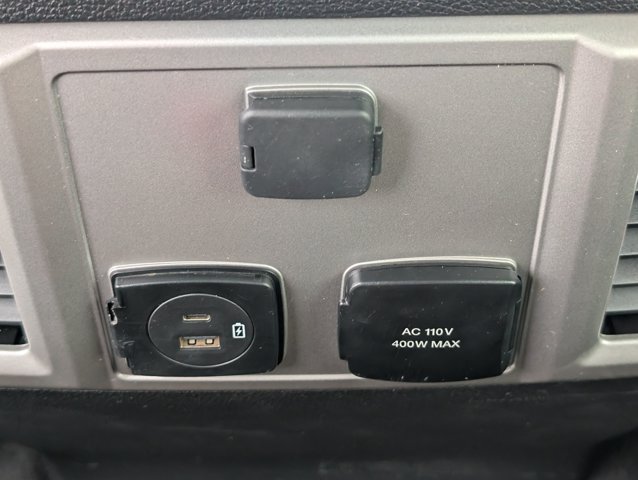 Used 2021 Ford F250 Lariat w/ Lariat Ultimate Package AWD/4WD image 32