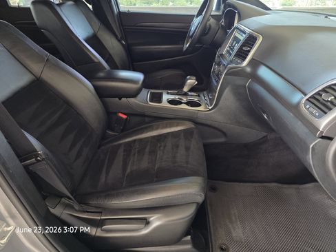 Used 2018 Jeep Grand Cherokee Altitude AWD/4WD image 14