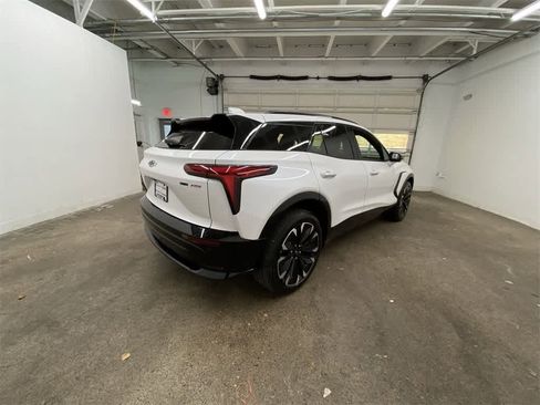 Used 2024 Chevrolet Blazer EV RS image 6
