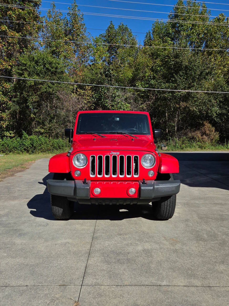 Used 2016 Jeep Wrangler Unlimited Sahara w/ Connectivity Group AWD/4WD image 2