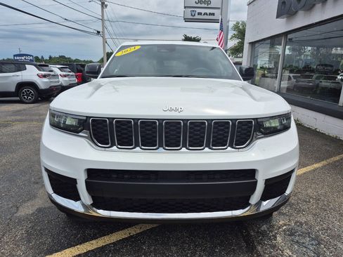 Used 2024 Jeep Grand Cherokee L Laredo w/ Luxury Tech Group I AWD/4WD image 3