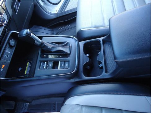Used 2025 Honda CR-V Sport Touring image 26