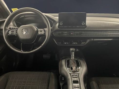 Certified 2025 Honda HR-V Sport image 10