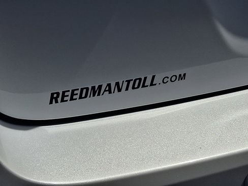 Used 2025 Nissan Versa SV FWD image 30