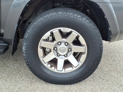 Used 2015 Toyota 4Runner Trail AWD/4WD image 6