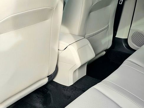 Used 2024 Volkswagen Jetta SE image 25